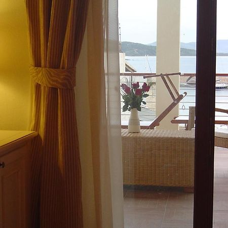Hotel Corallo Изола-Росса Экстерьер фото