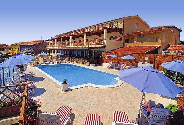 Hotel Corallo Изола-Росса Удобства фото