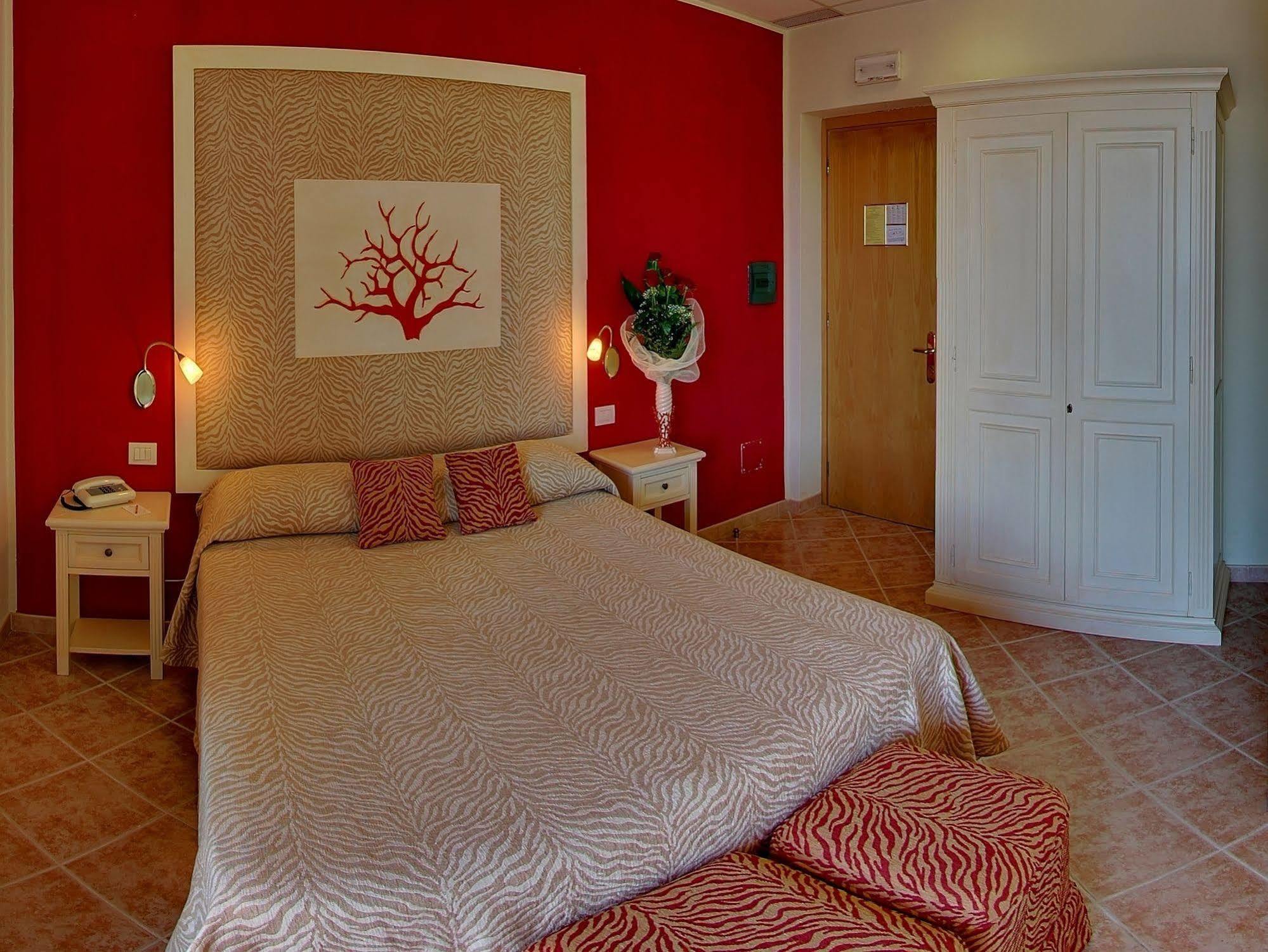 Hotel Corallo Изола-Росса Экстерьер фото