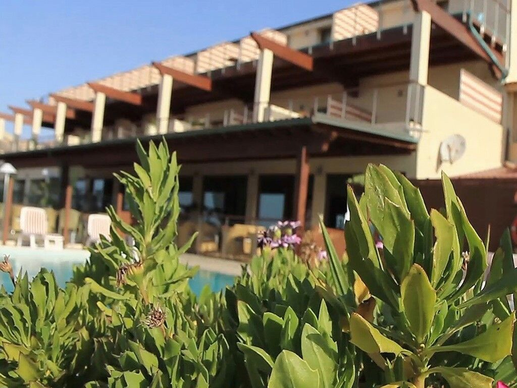 Hotel Corallo Изола-Росса Экстерьер фото